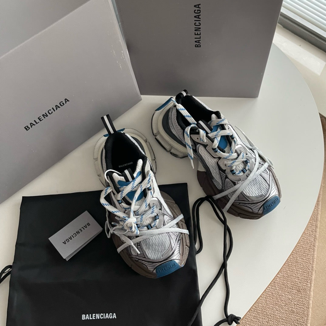 Mehrfarbige Schuhe