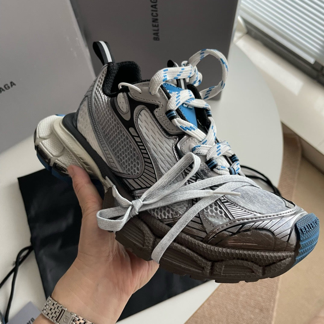 Mehrfarbige Schuhe