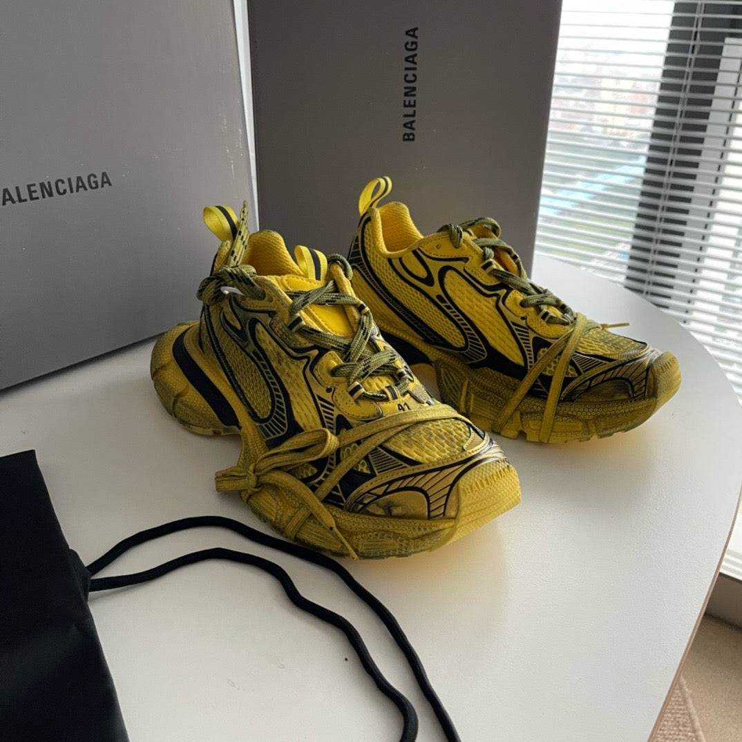 Mehrfarbige Schuhe