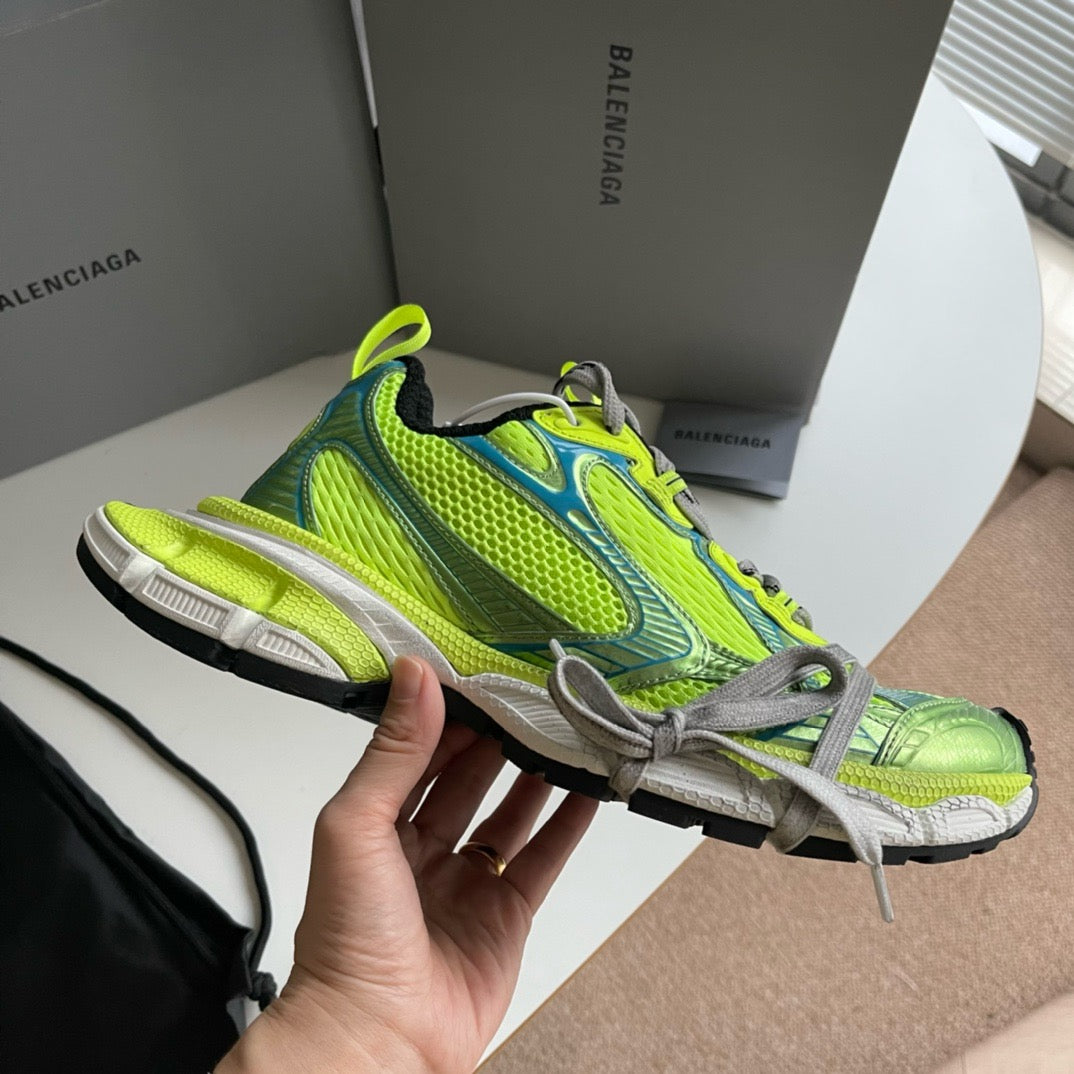 Mehrfarbige Schuhe