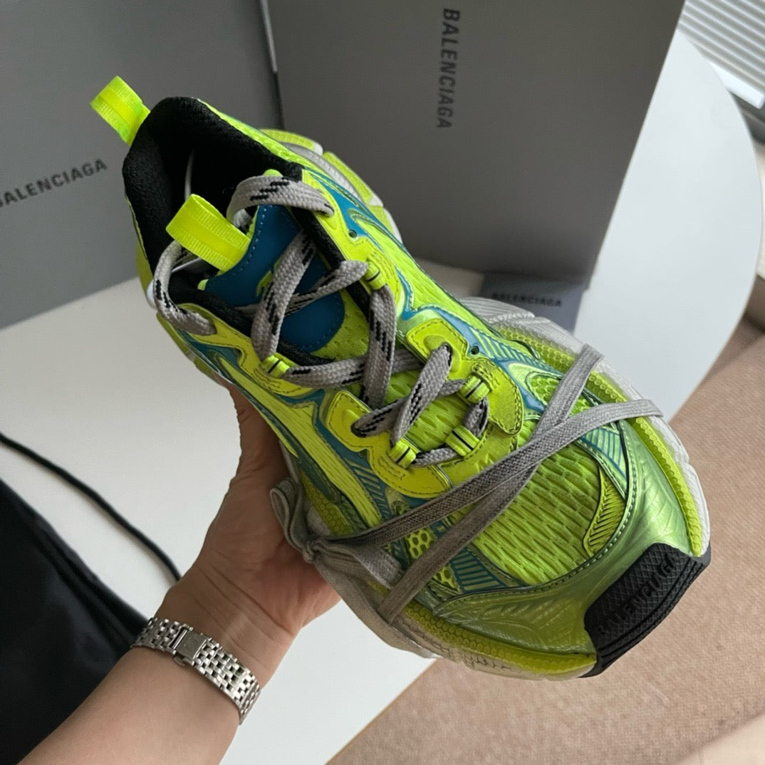 Mehrfarbige Schuhe