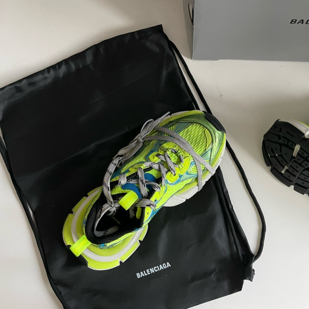 Mehrfarbige Schuhe