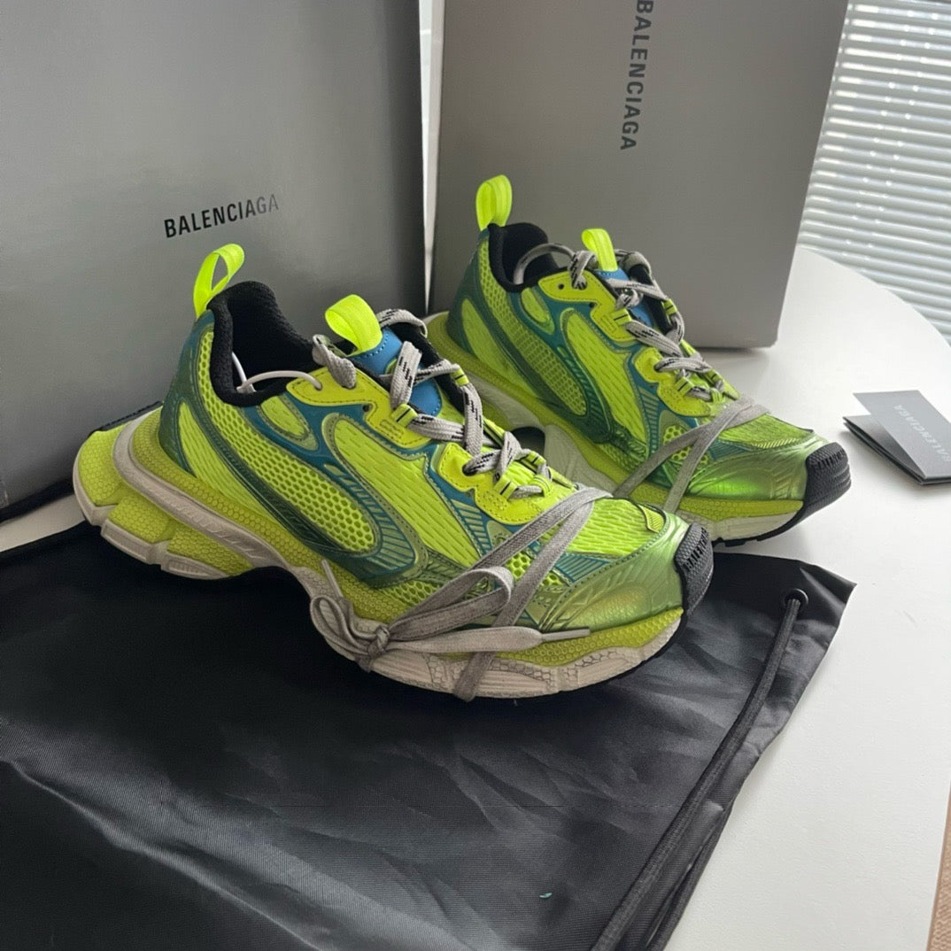 Mehrfarbige Schuhe