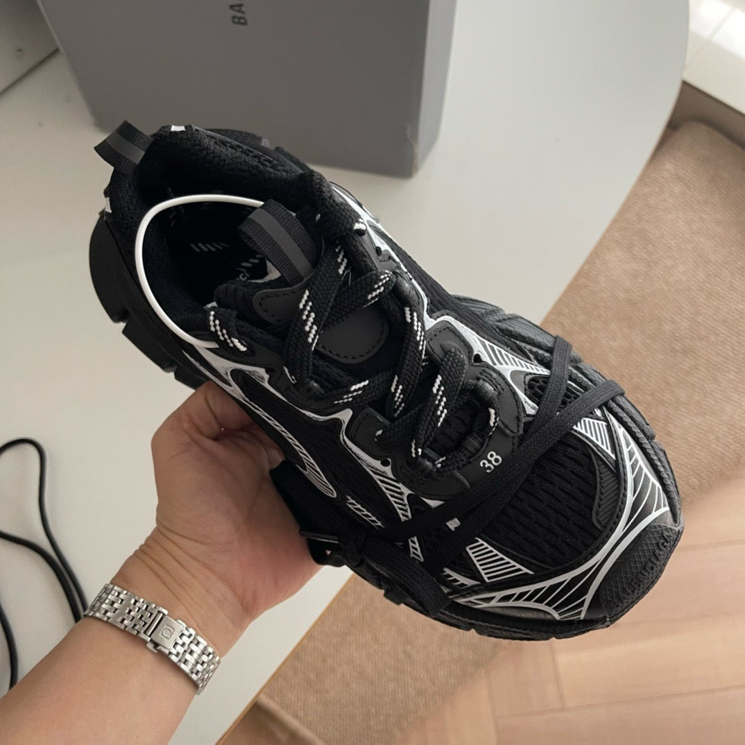 Mehrfarbige Schuhe