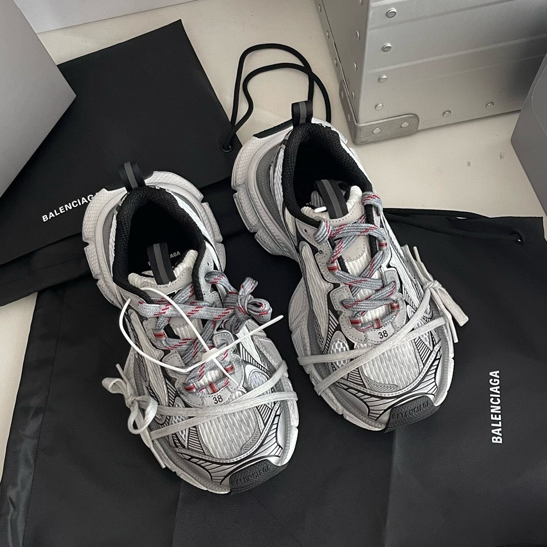 Mehrfarbige Schuhe