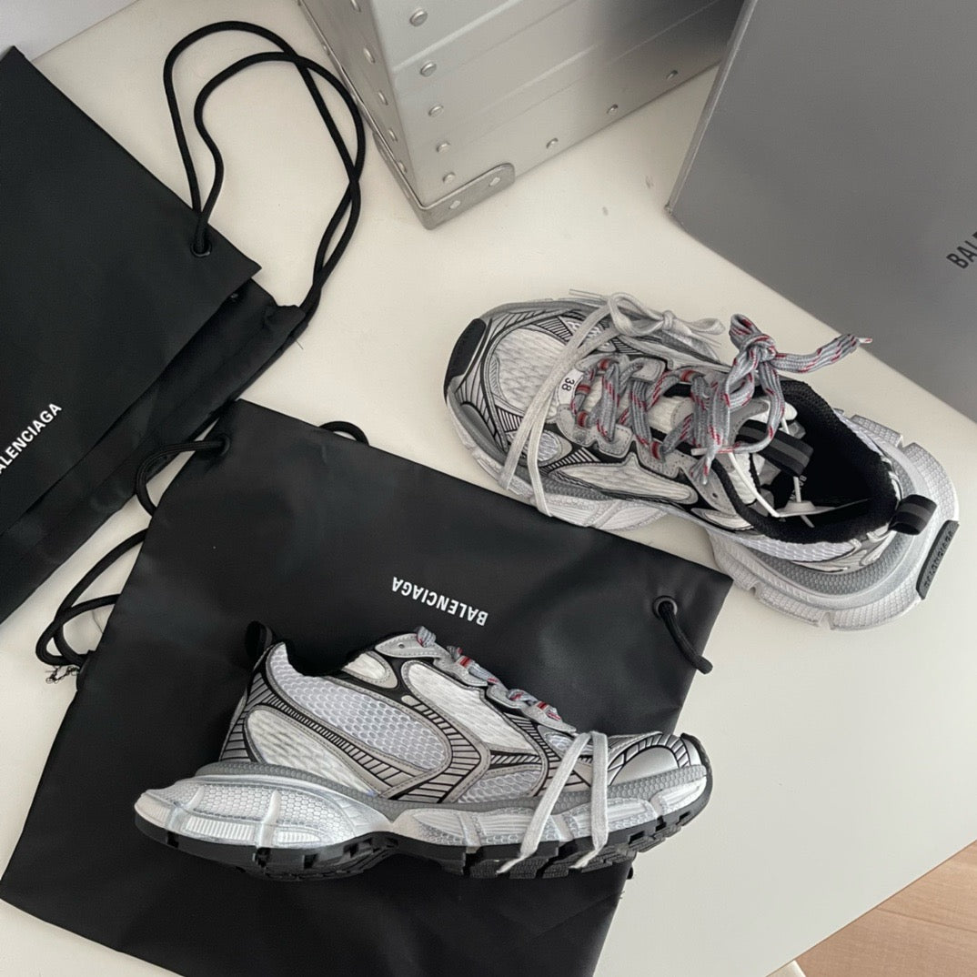 Mehrfarbige Schuhe