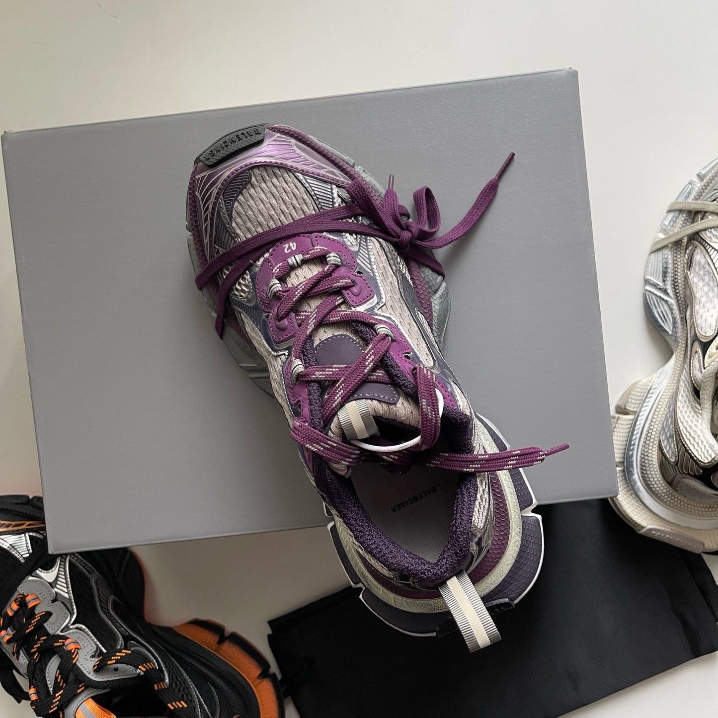Mehrfarbige Schuhe