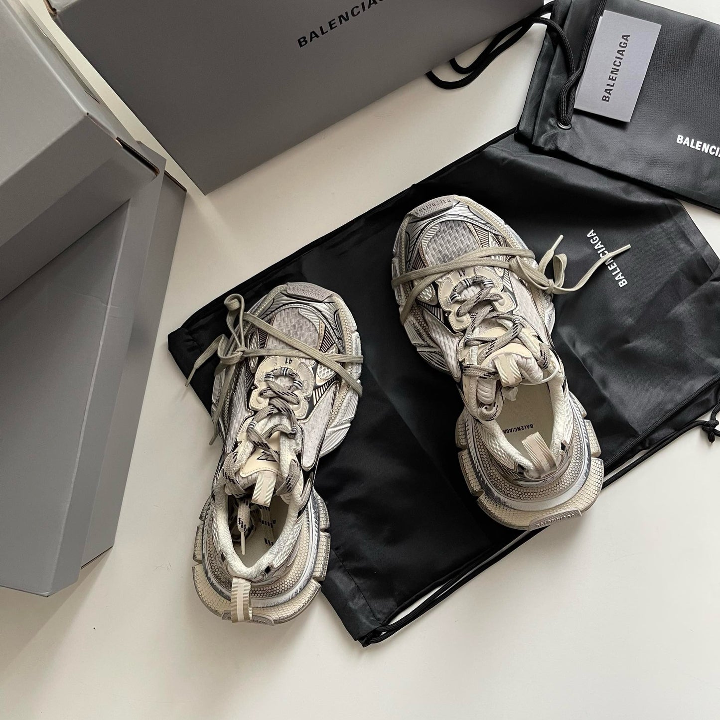 Mehrfarbige Schuhe