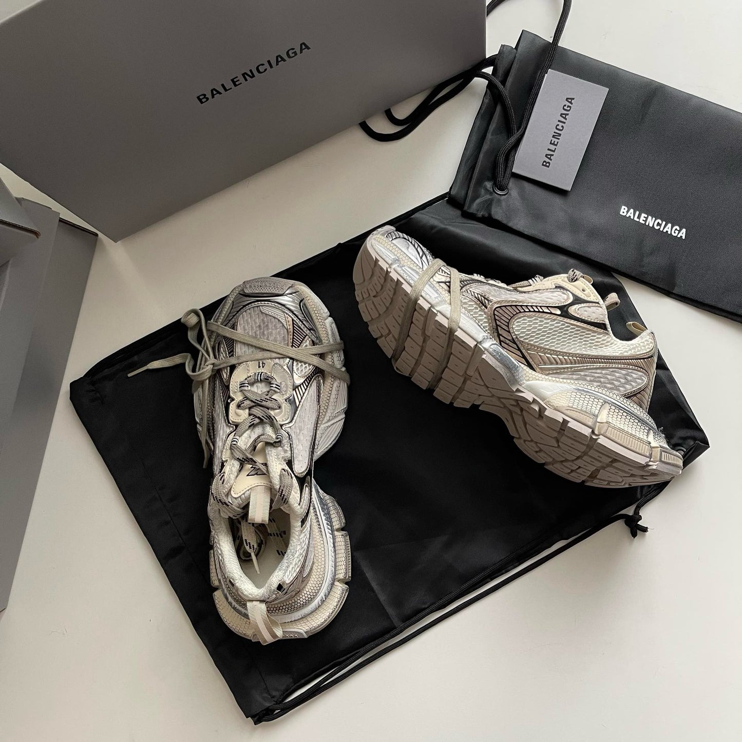 Mehrfarbige Schuhe