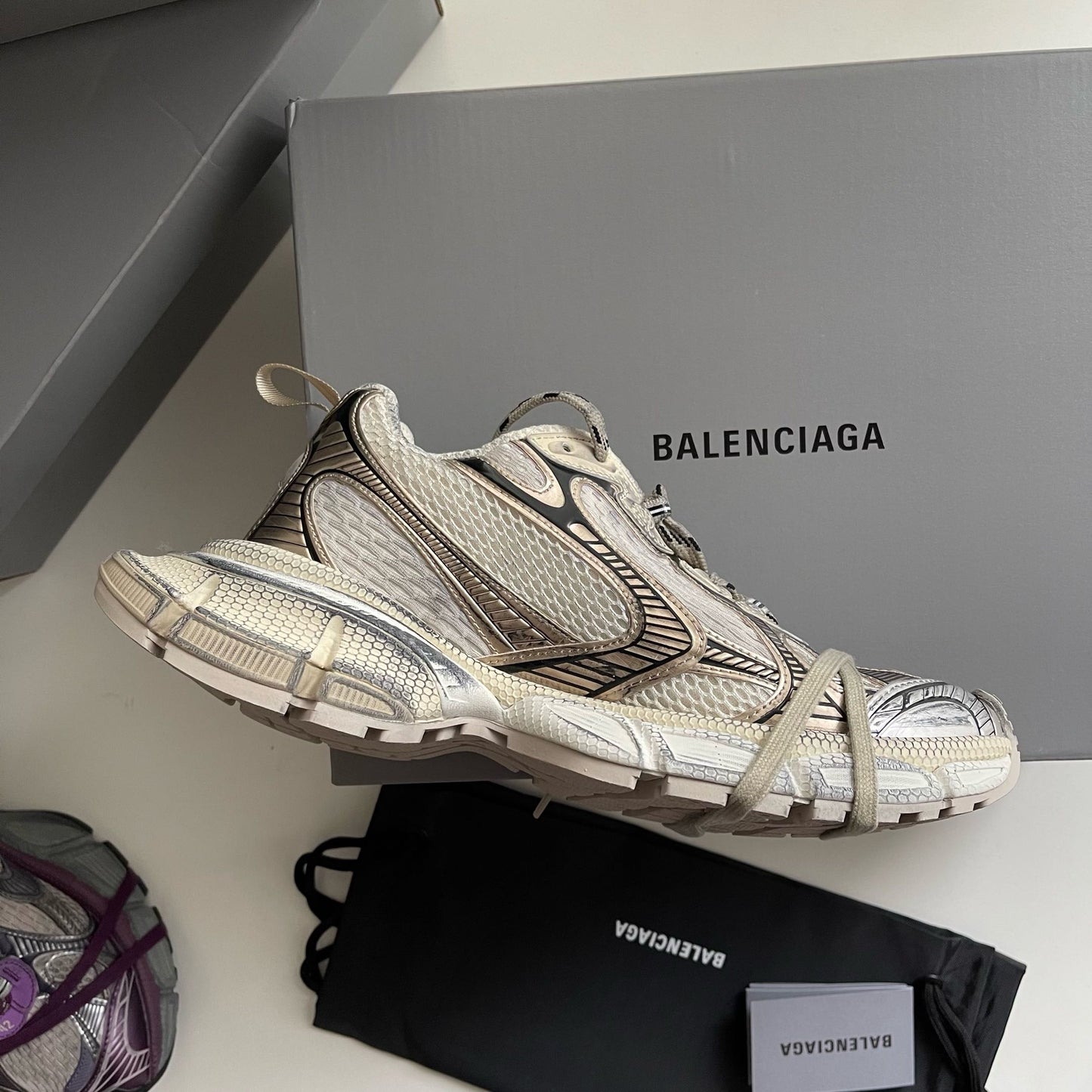 Mehrfarbige Schuhe