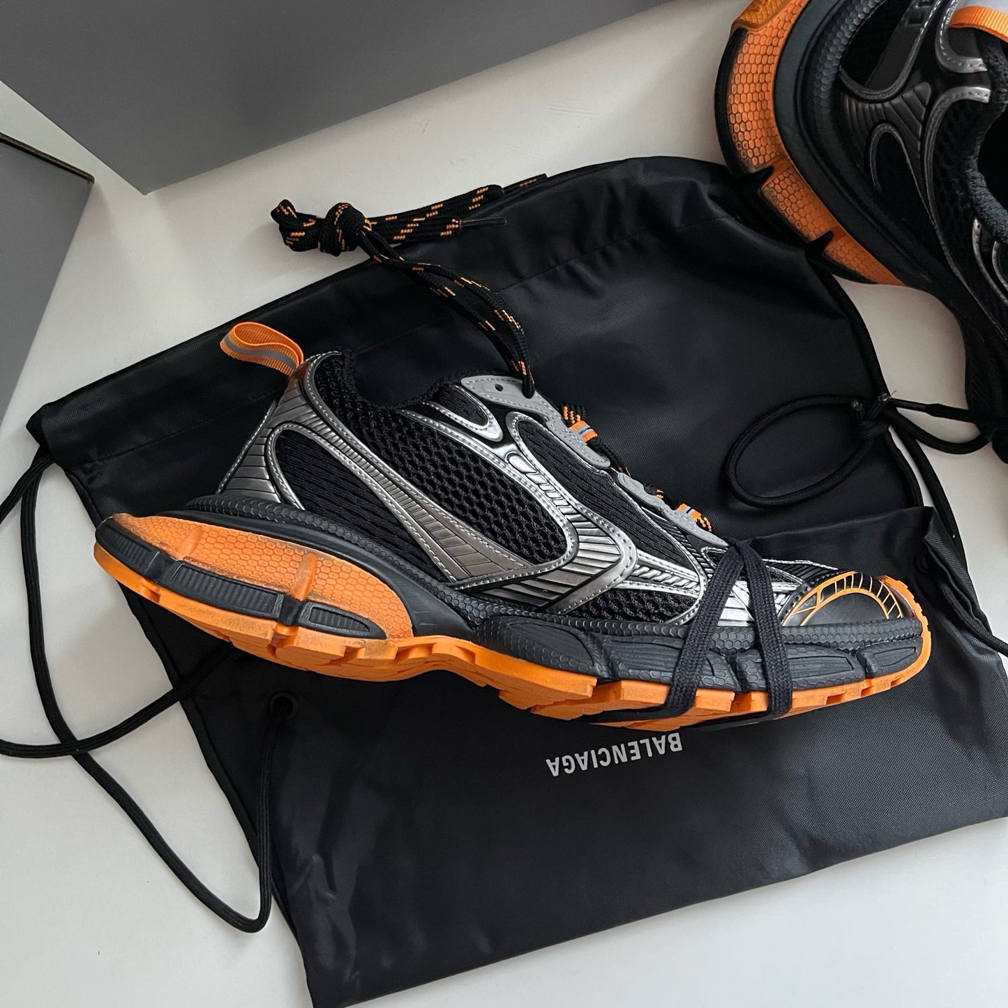 Mehrfarbige Schuhe