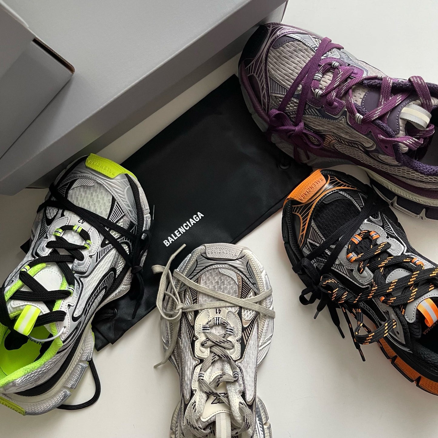 Mehrfarbige Schuhe