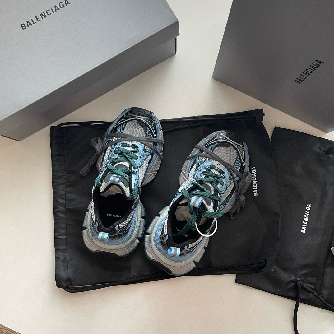 Mehrfarbige Schuhe