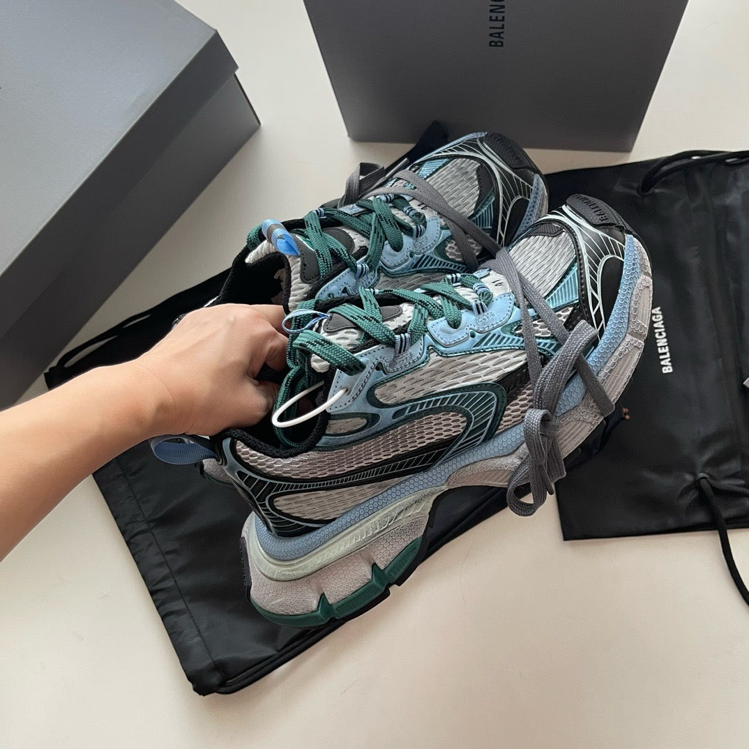 Mehrfarbige Schuhe