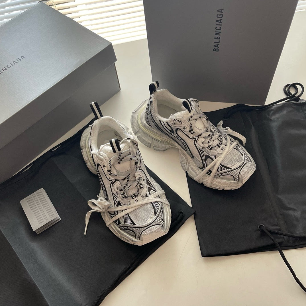 Mehrfarbige Schuhe