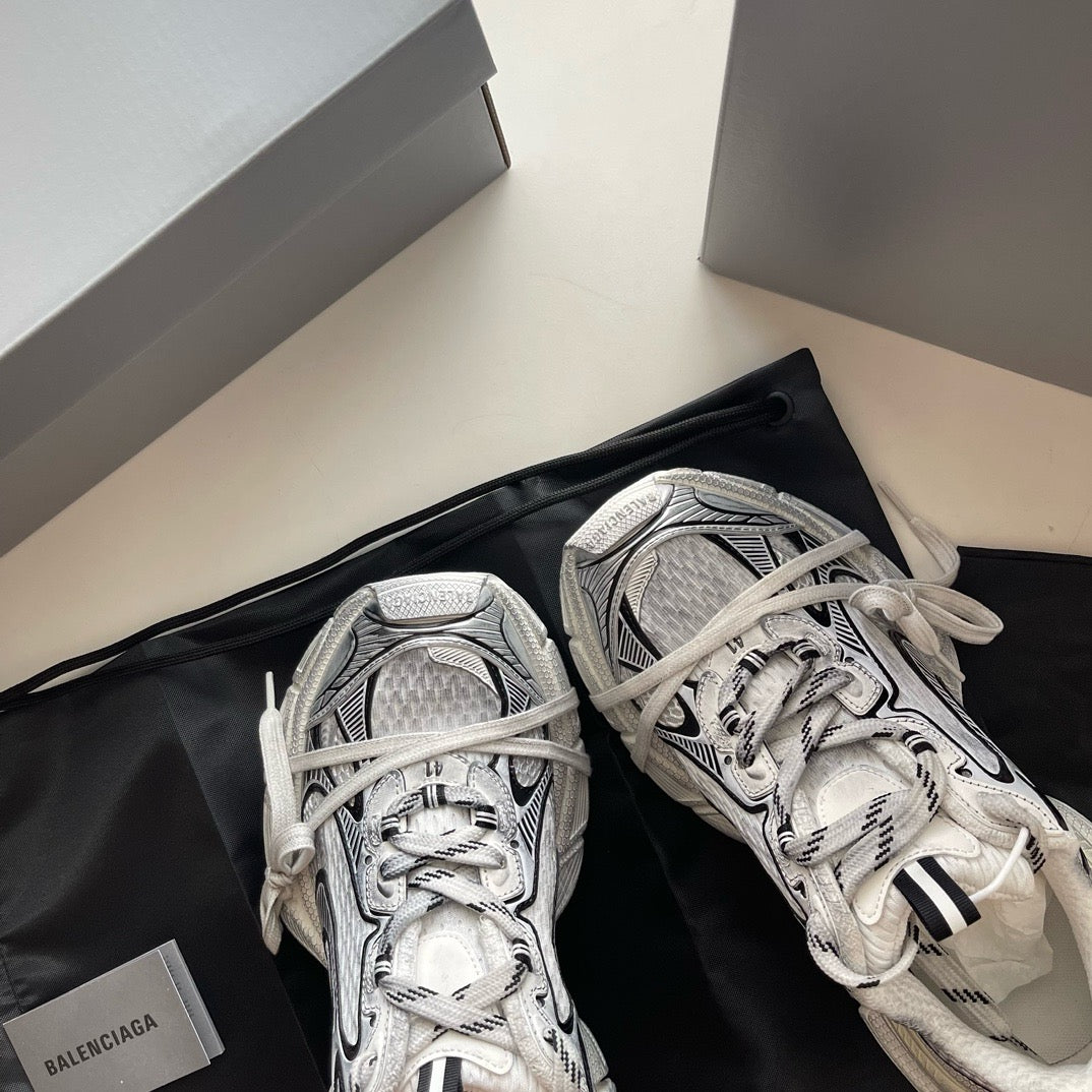 Mehrfarbige Schuhe