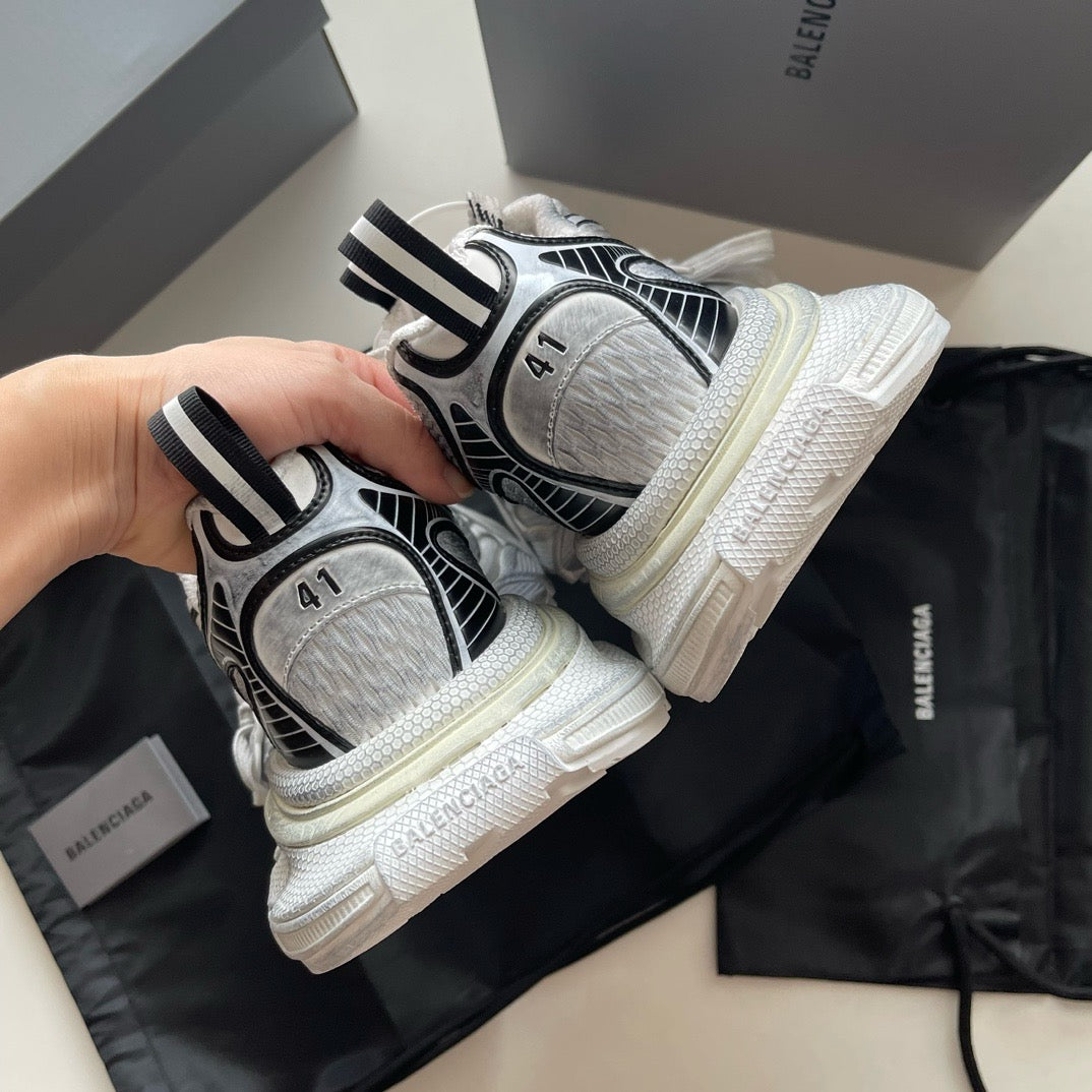 Mehrfarbige Schuhe