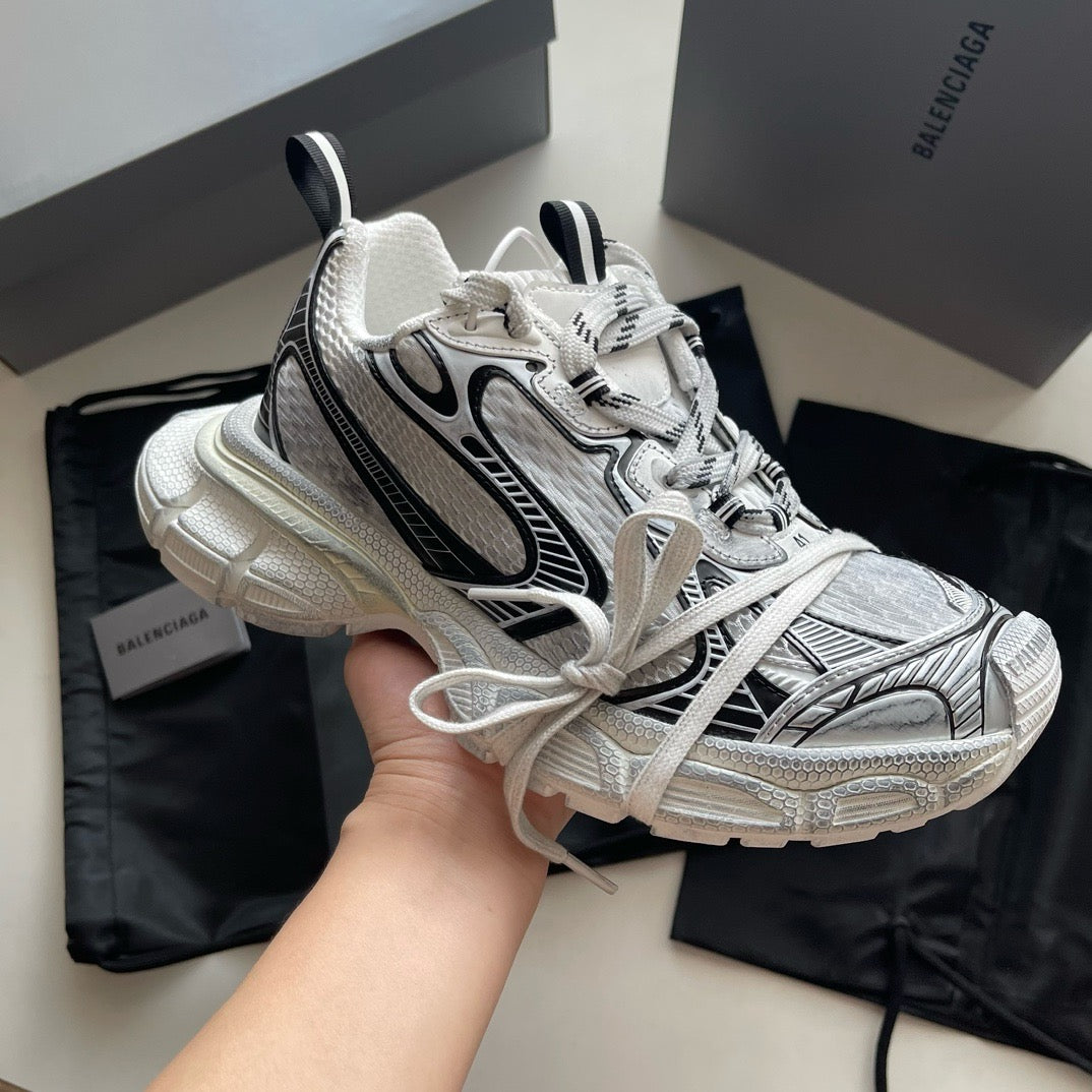 Mehrfarbige Schuhe
