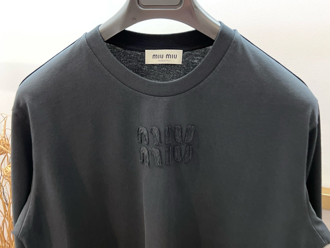 Jersey gris, blanco y negro