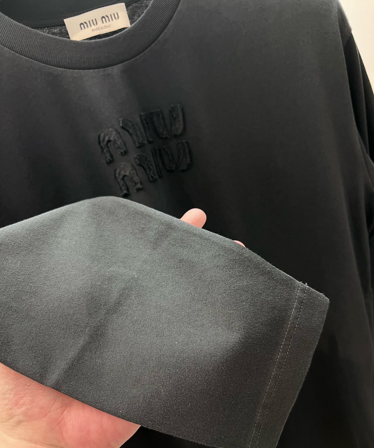 Jersey gris, blanco y negro