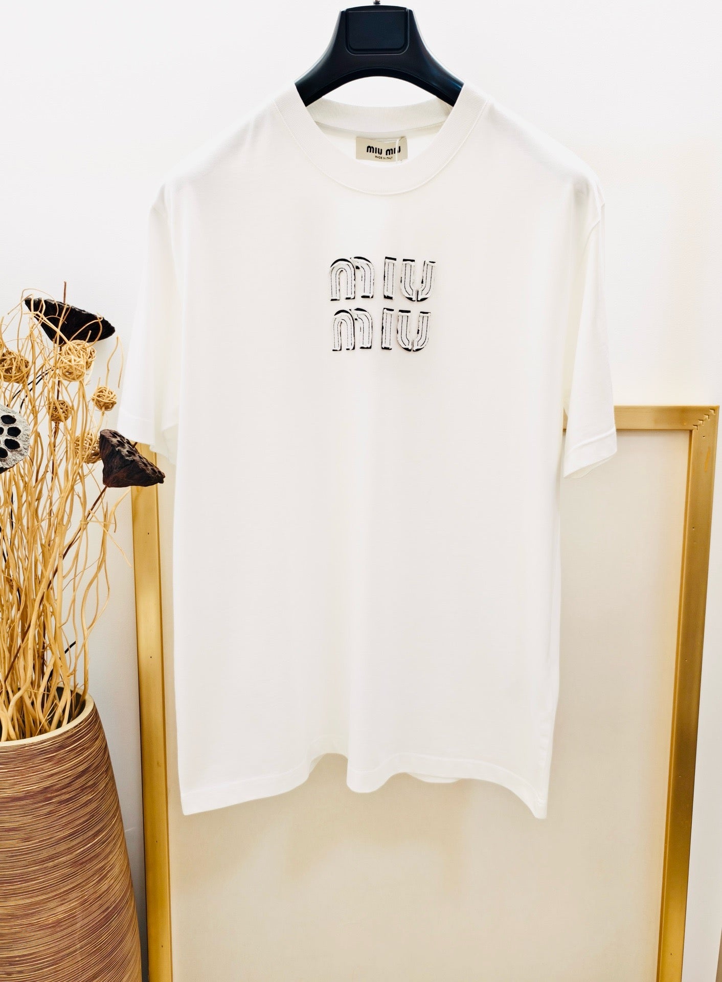 Camiseta en blanco y negro