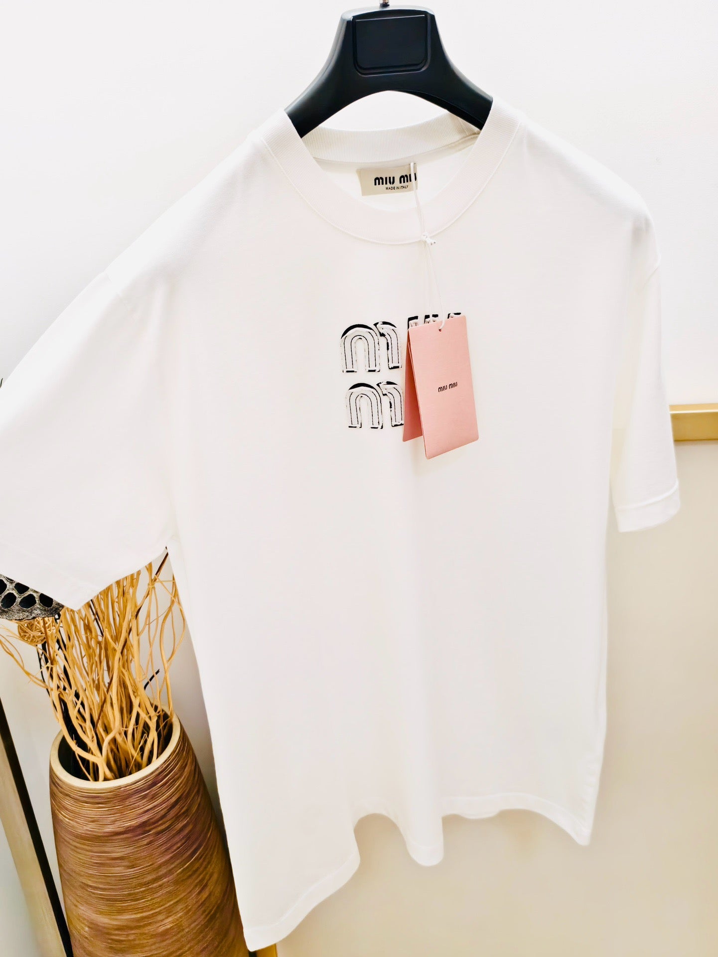 Camiseta en blanco y negro