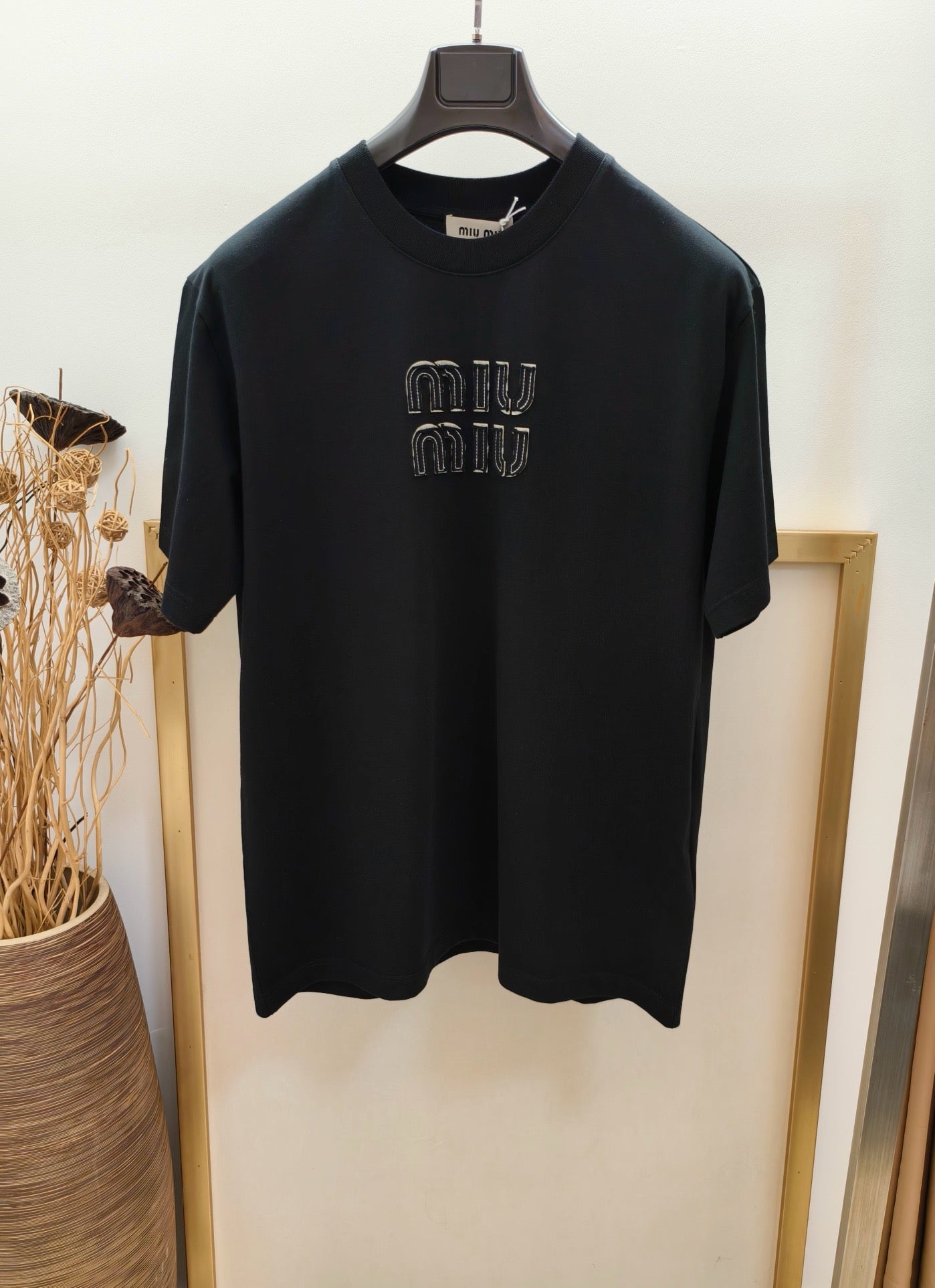 Camiseta en blanco y negro