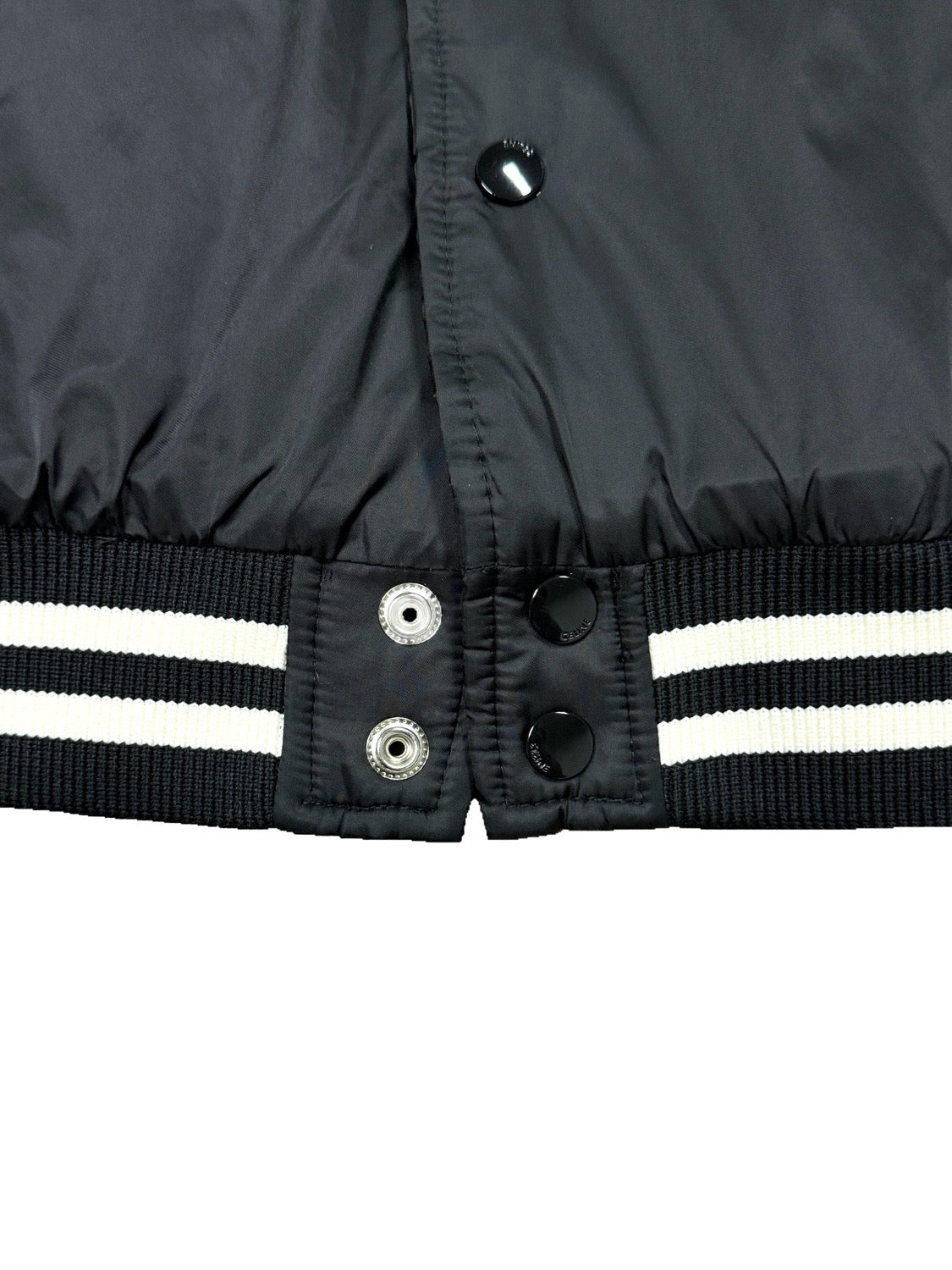 Chaqueta blanca y negra