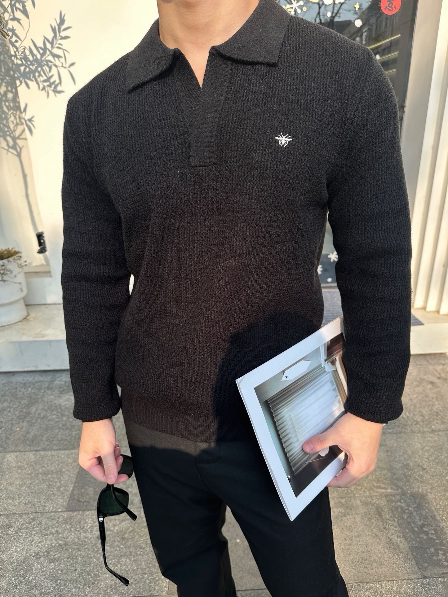 Jersey negro, gris y beige