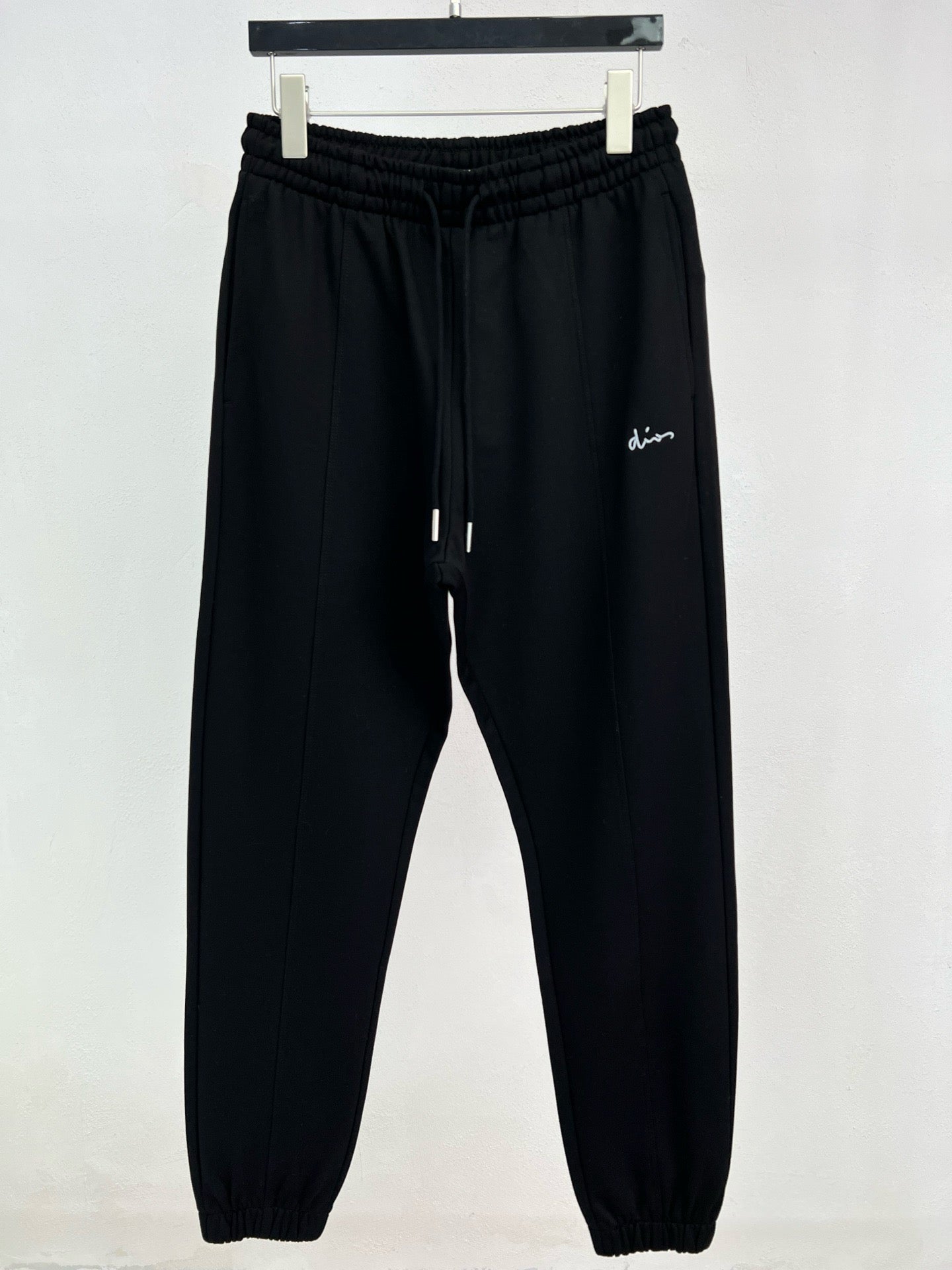 Schwarze Hosen