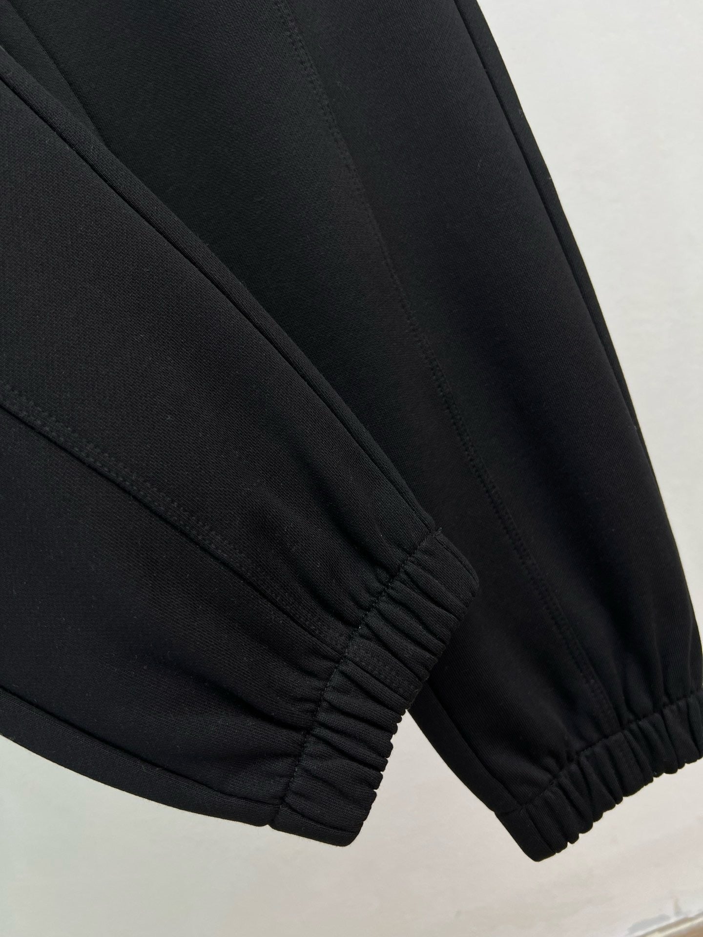 Schwarze Hosen