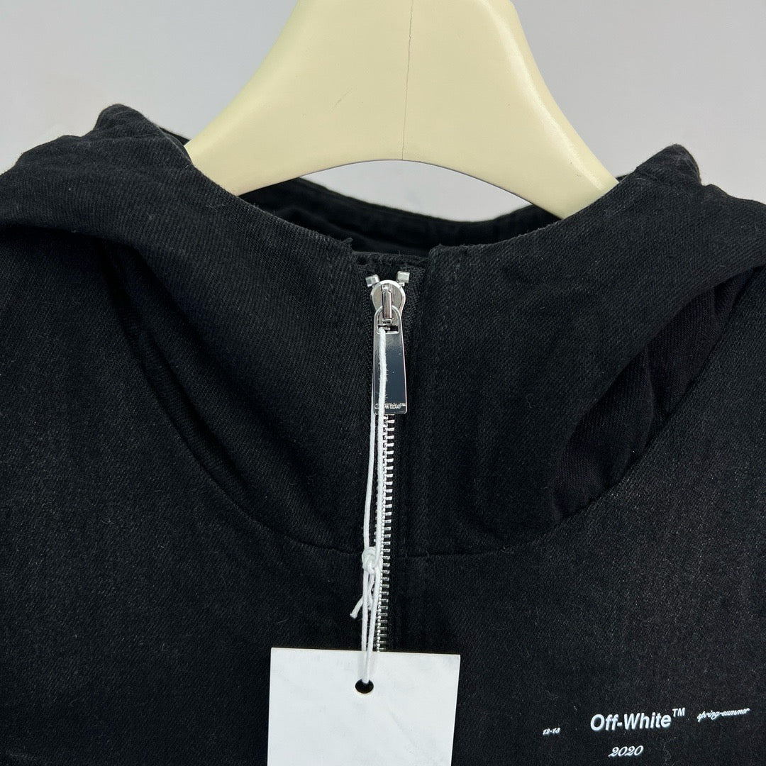 Chaqueta negra y azul