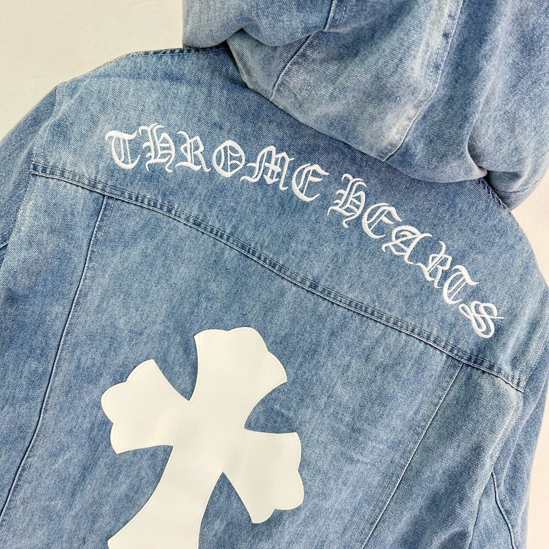 Chaqueta negra y azul