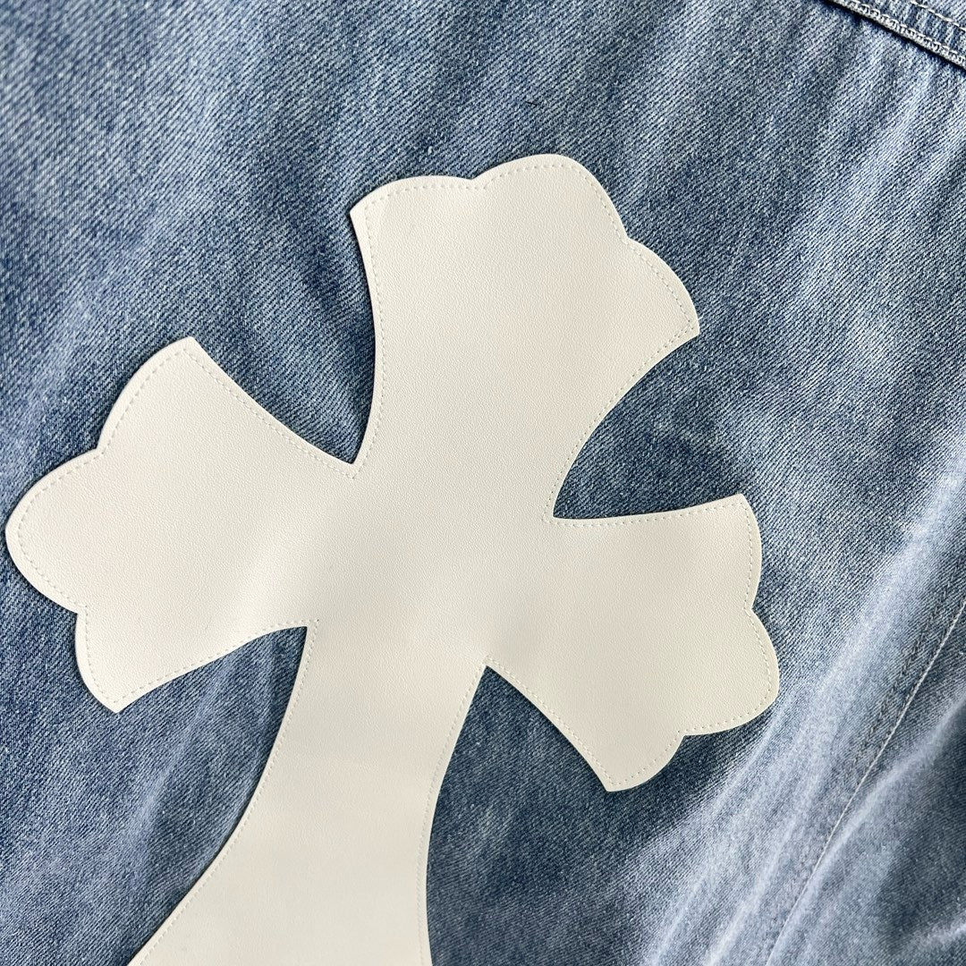 Chaqueta negra y azul