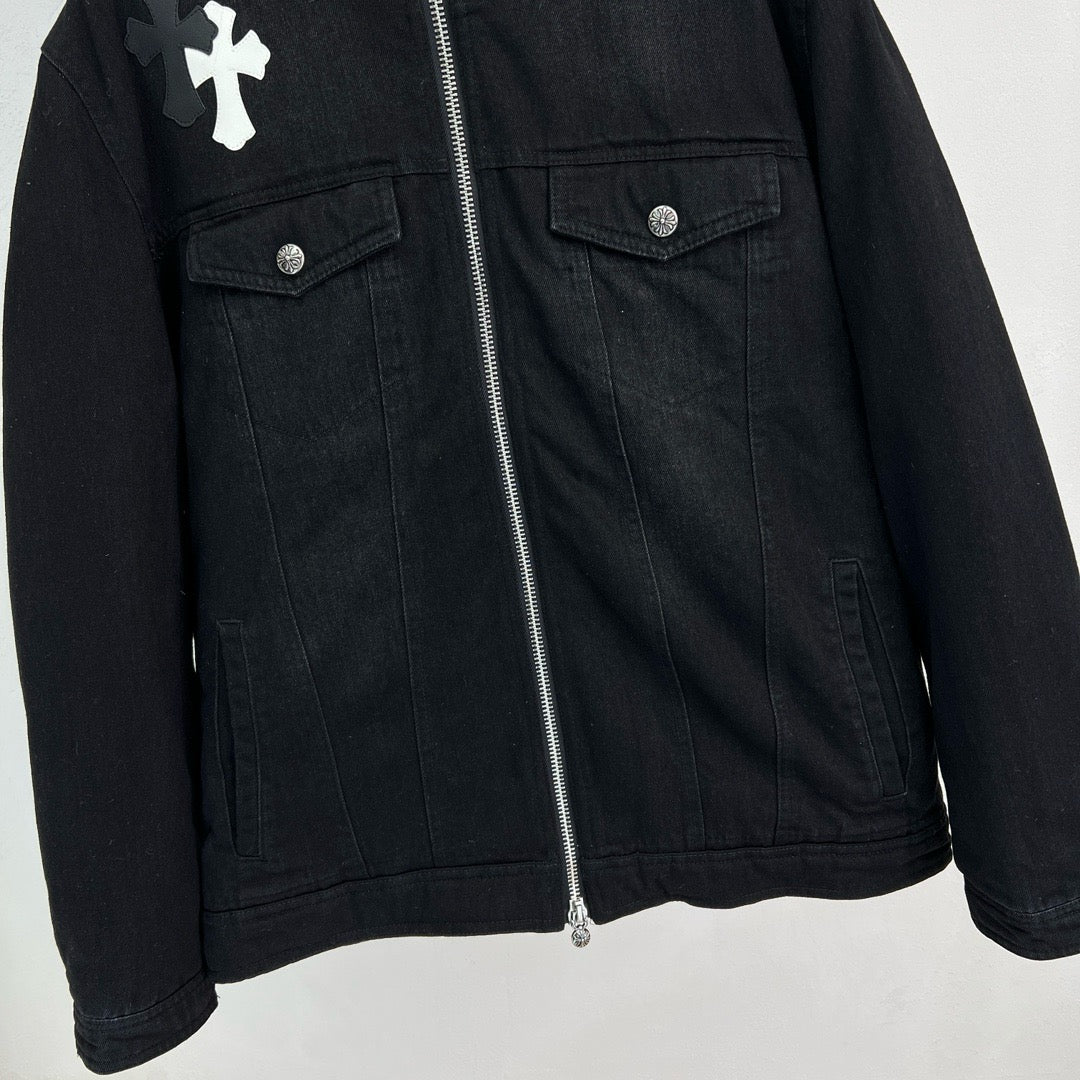 Chaqueta negra y azul