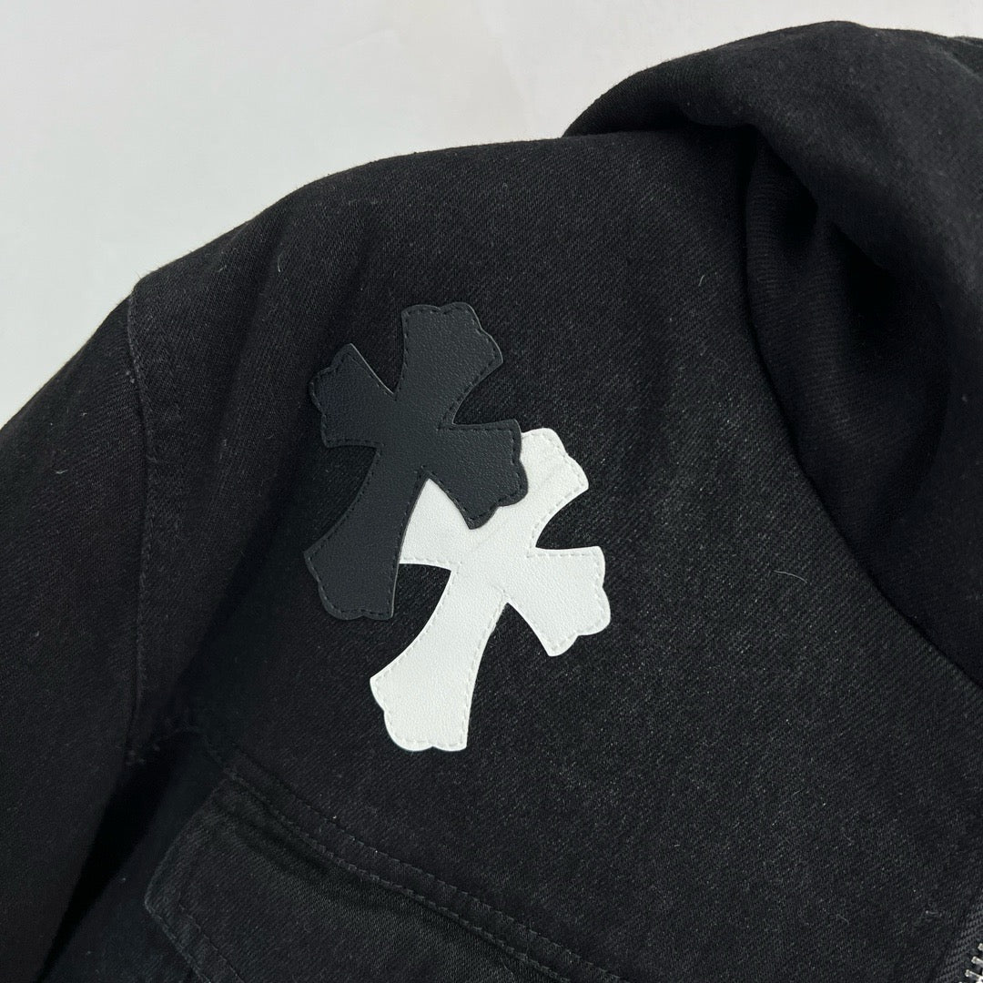 Chaqueta negra y azul