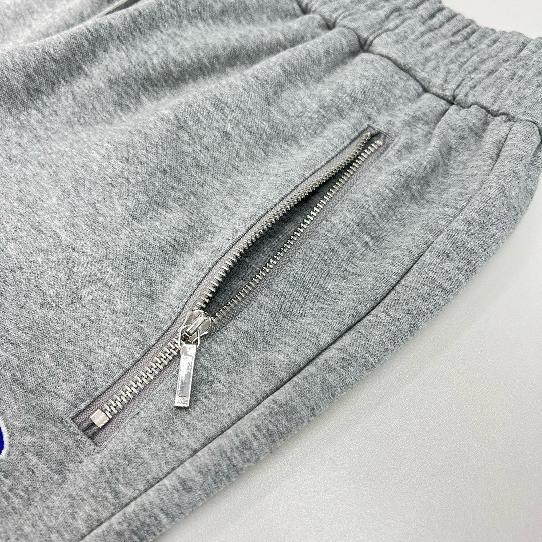 Pantalón gris