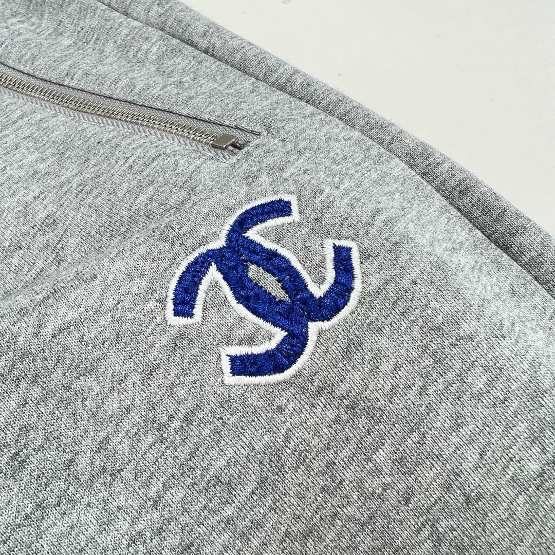 Pantalón gris