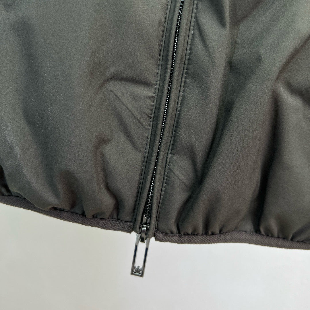 Chaqueta azul oscuro y verde