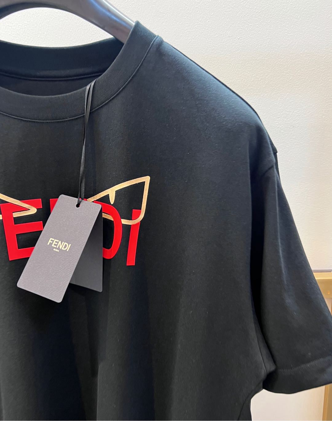 Schwarzes T-Shirt