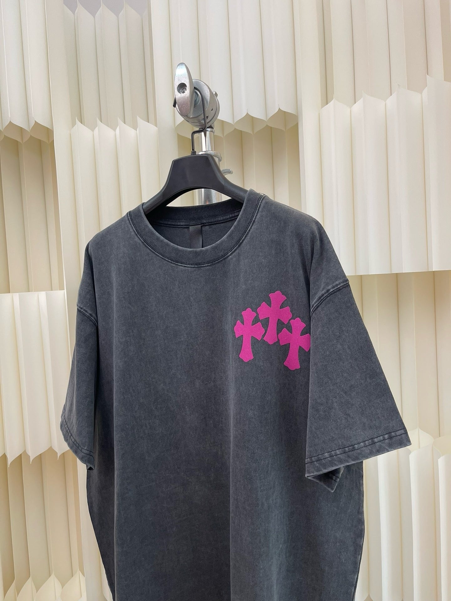 Camiseta negra oscura