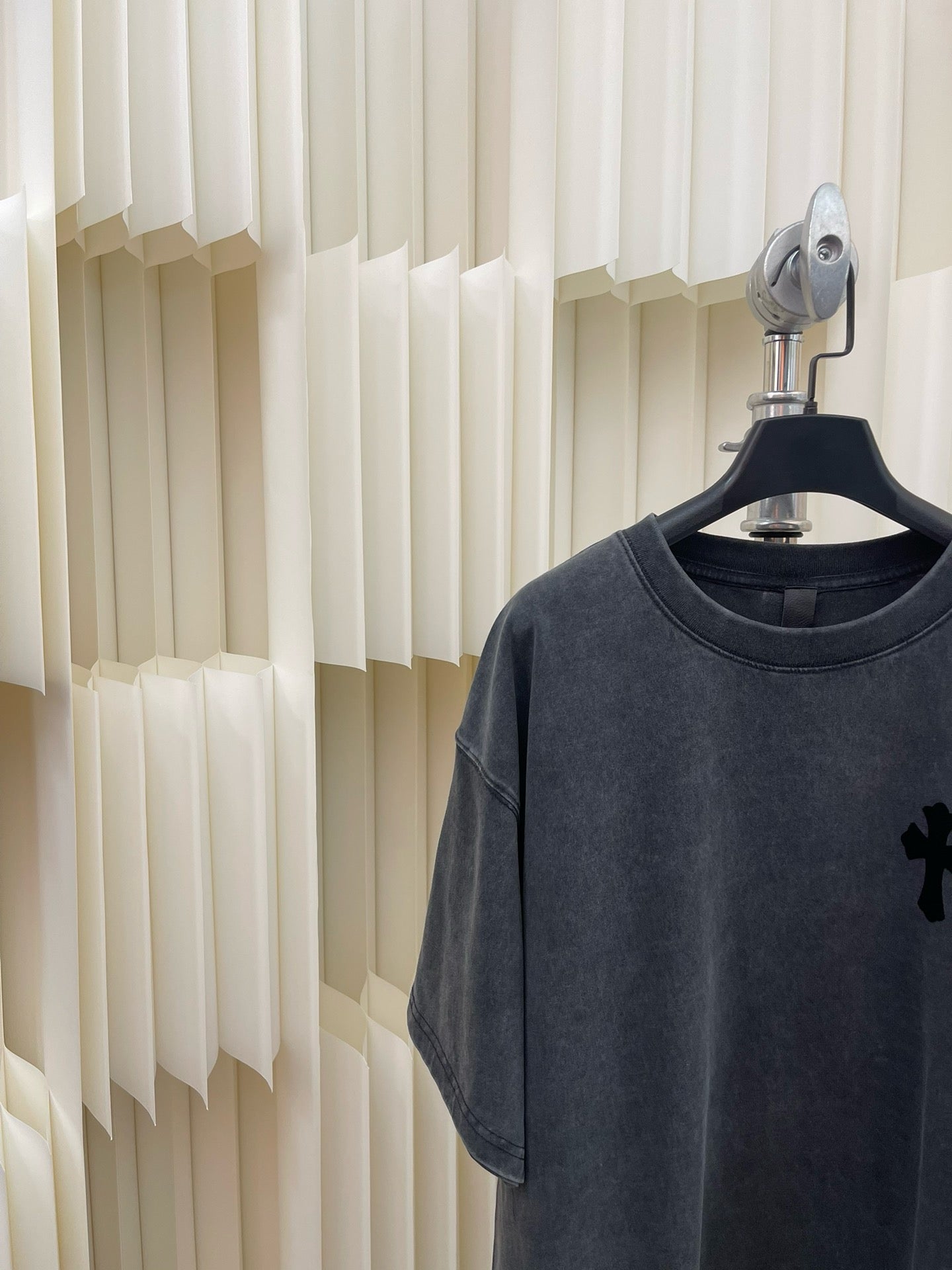Dunkelschwarzes T-Shirt