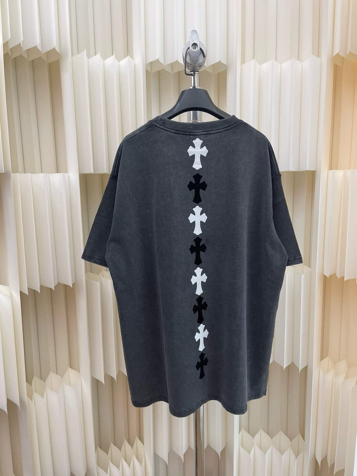 Dunkelschwarzes T-Shirt