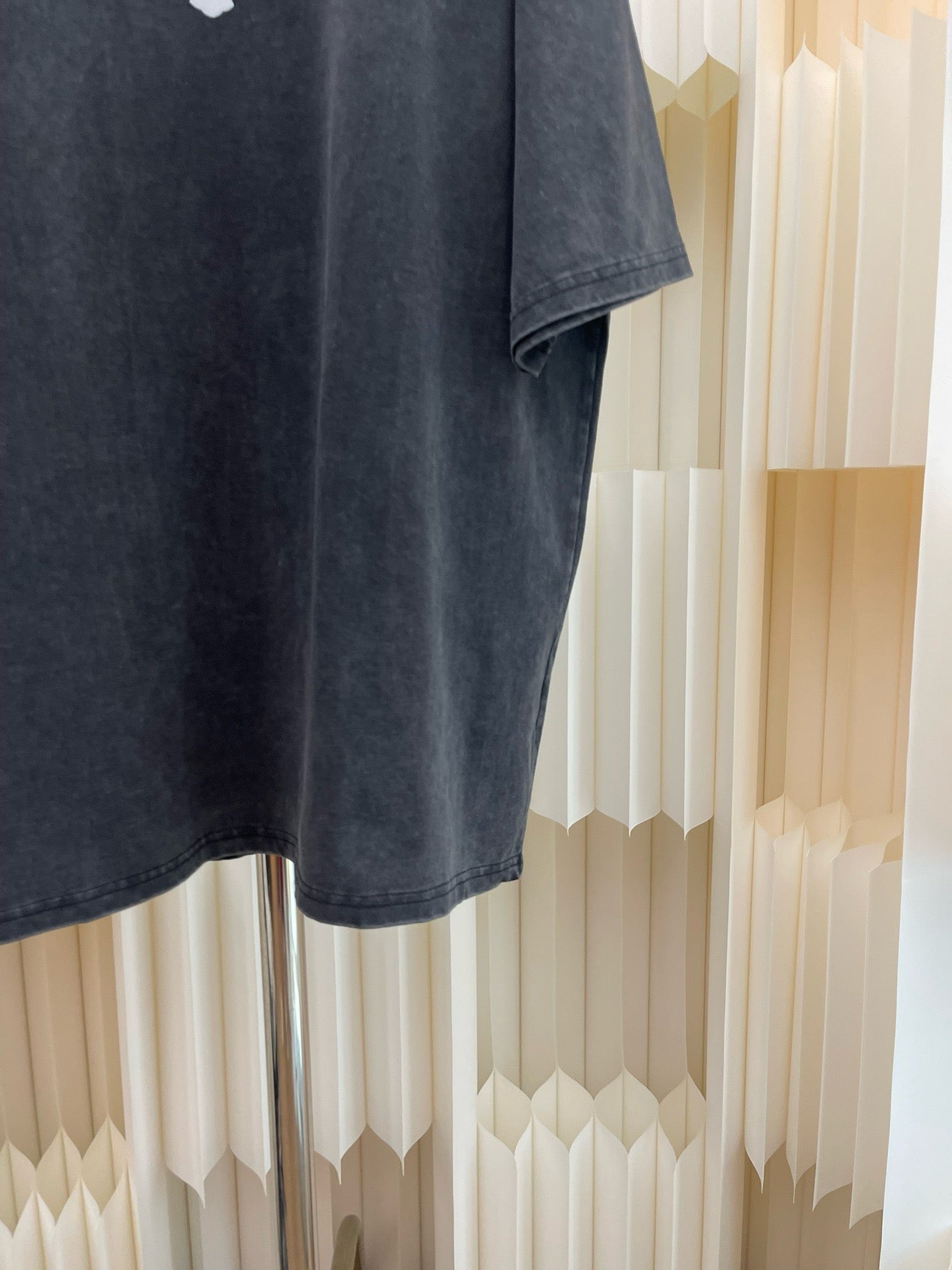 Camiseta negra oscura