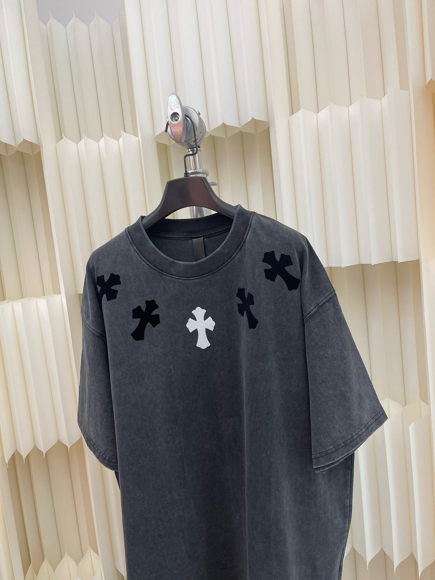 Camiseta negra oscura