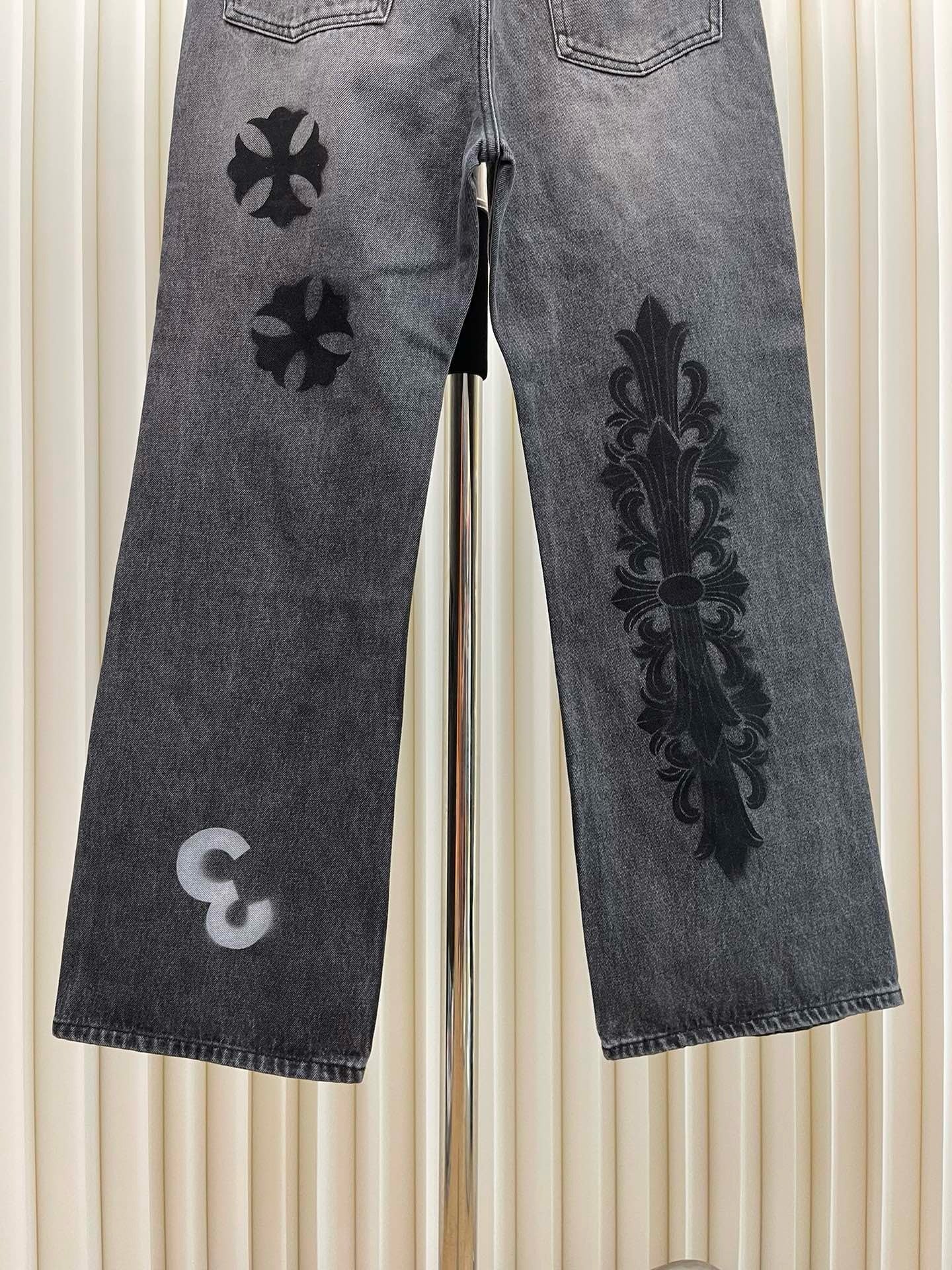 Pantalón azul y negro claro
