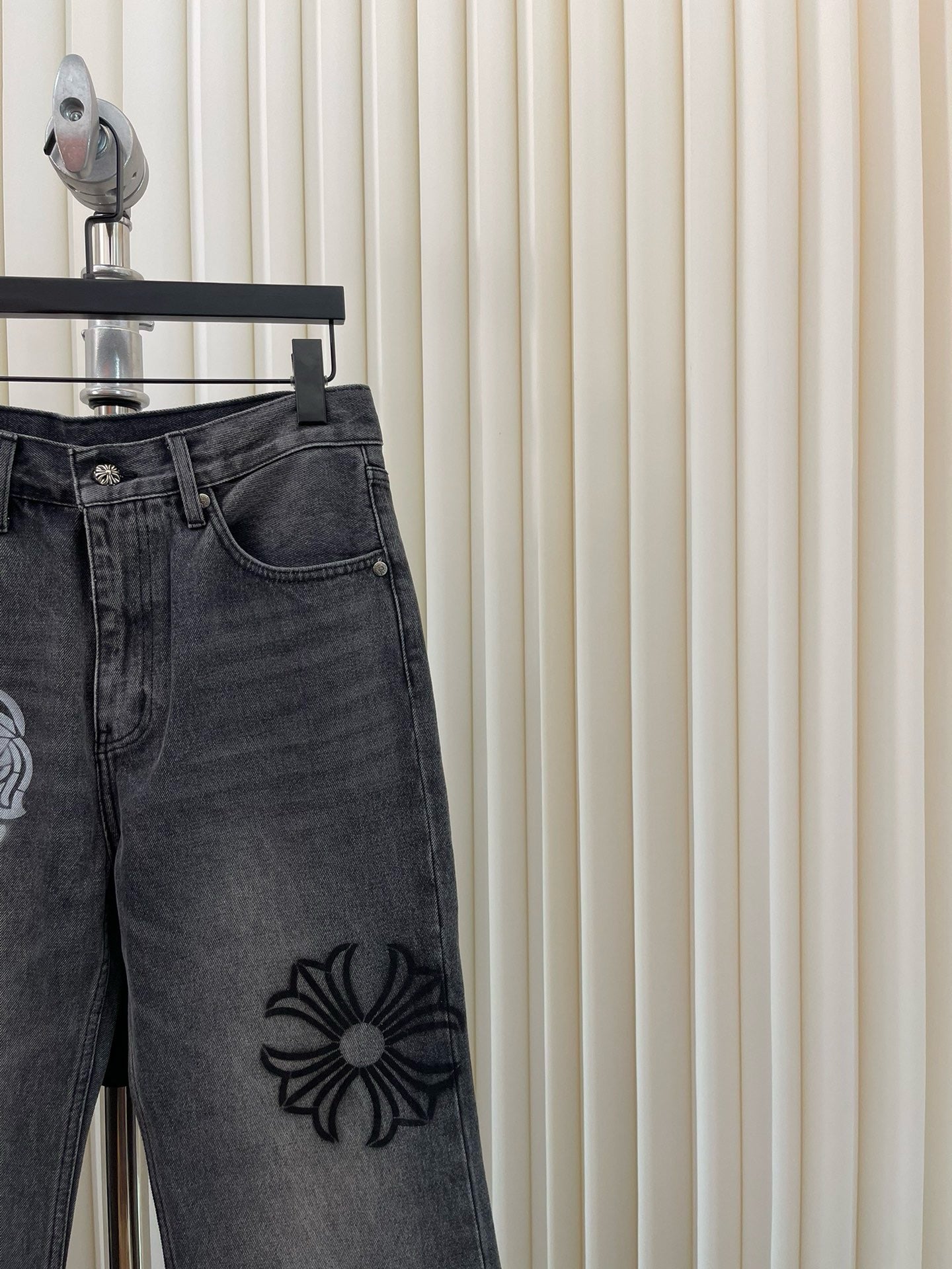 Pantalón negro claro