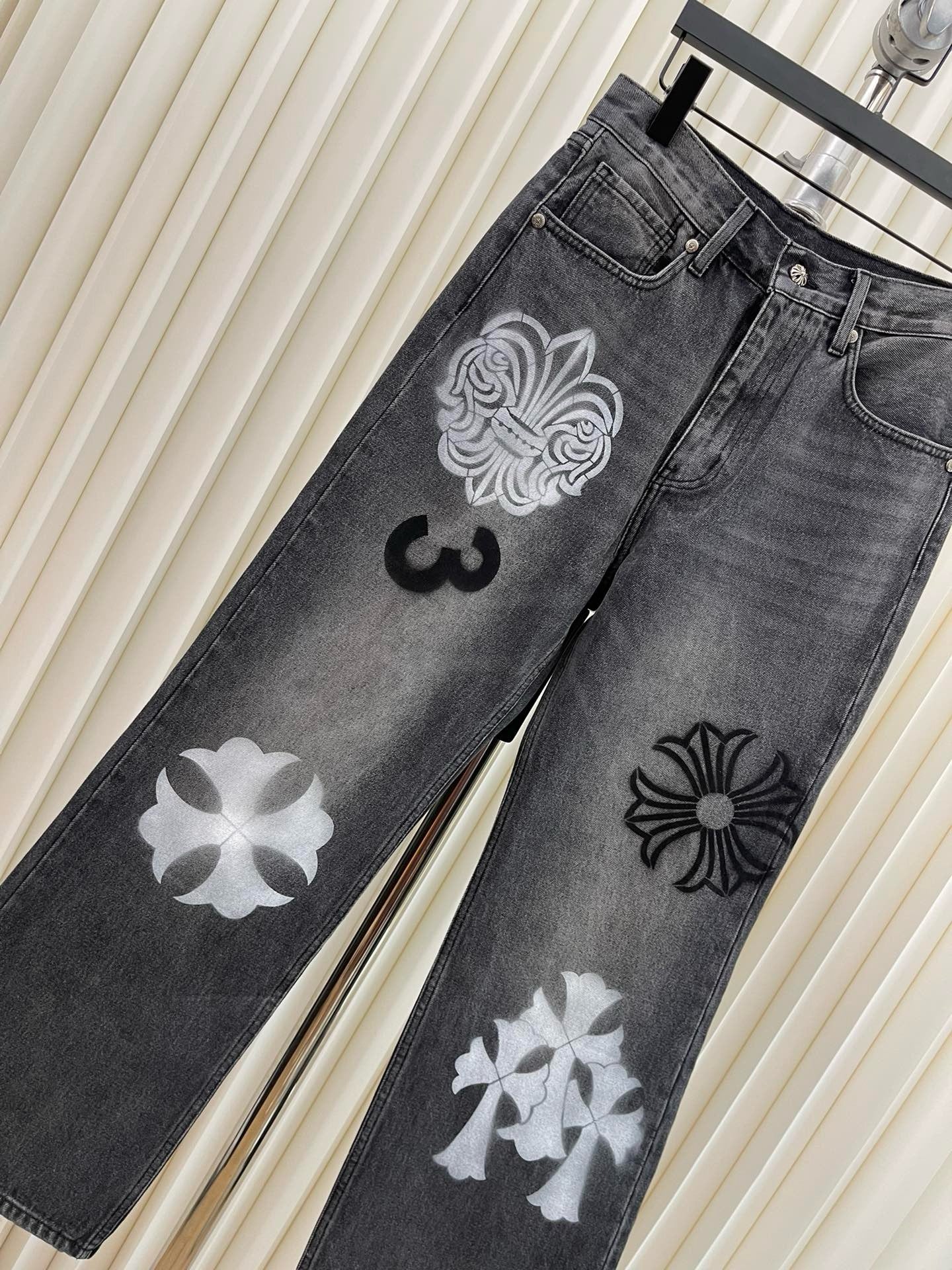Pantalón negro claro