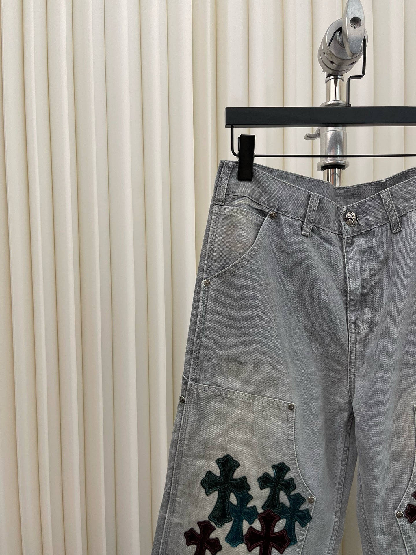 Pantalón gris