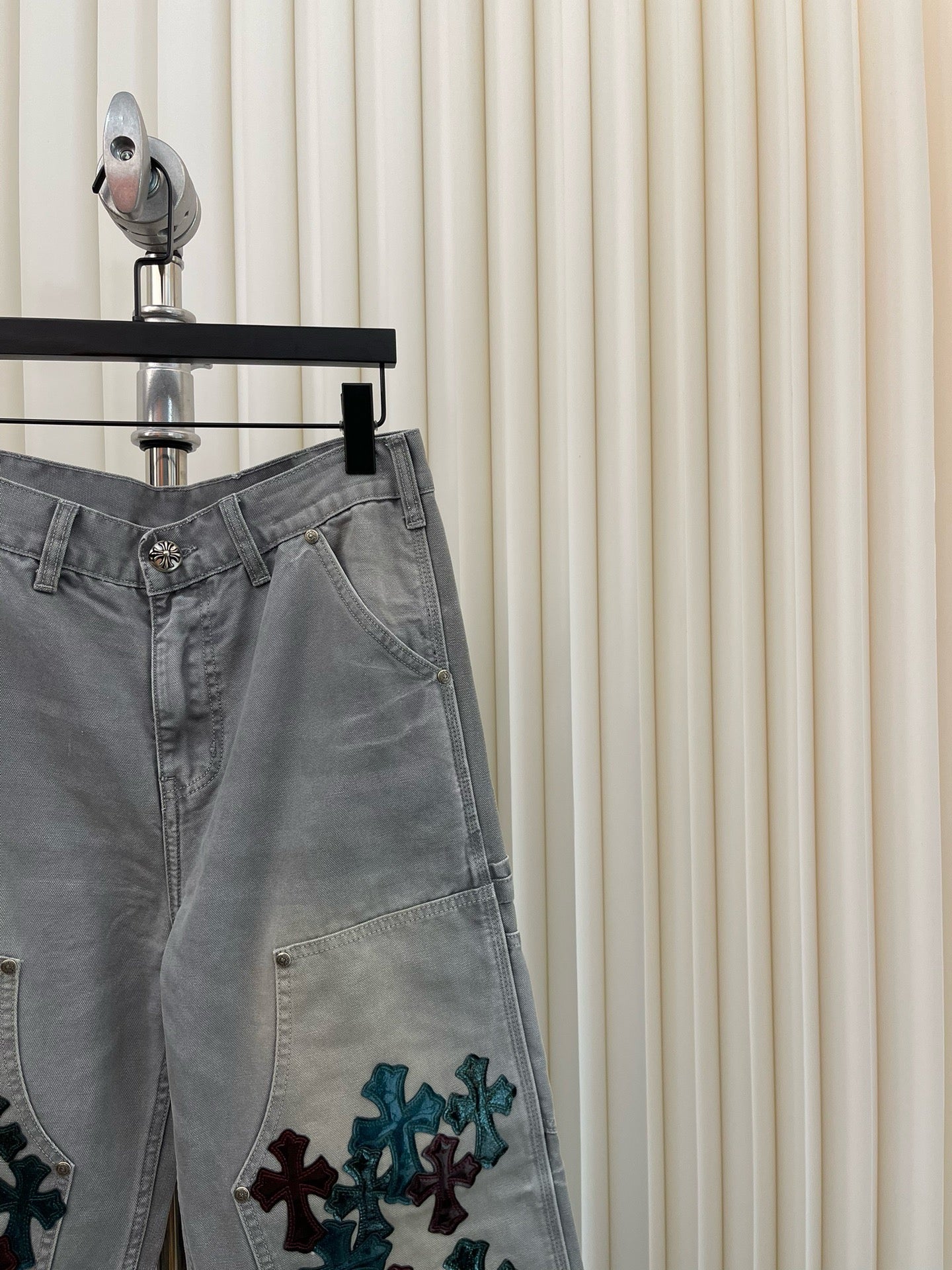 Pantalón gris